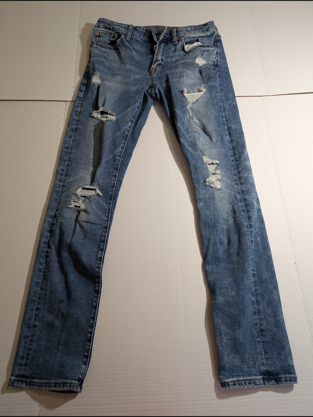 American Eagle Outfitters Light Blue Distressed Straight Leg Jeans